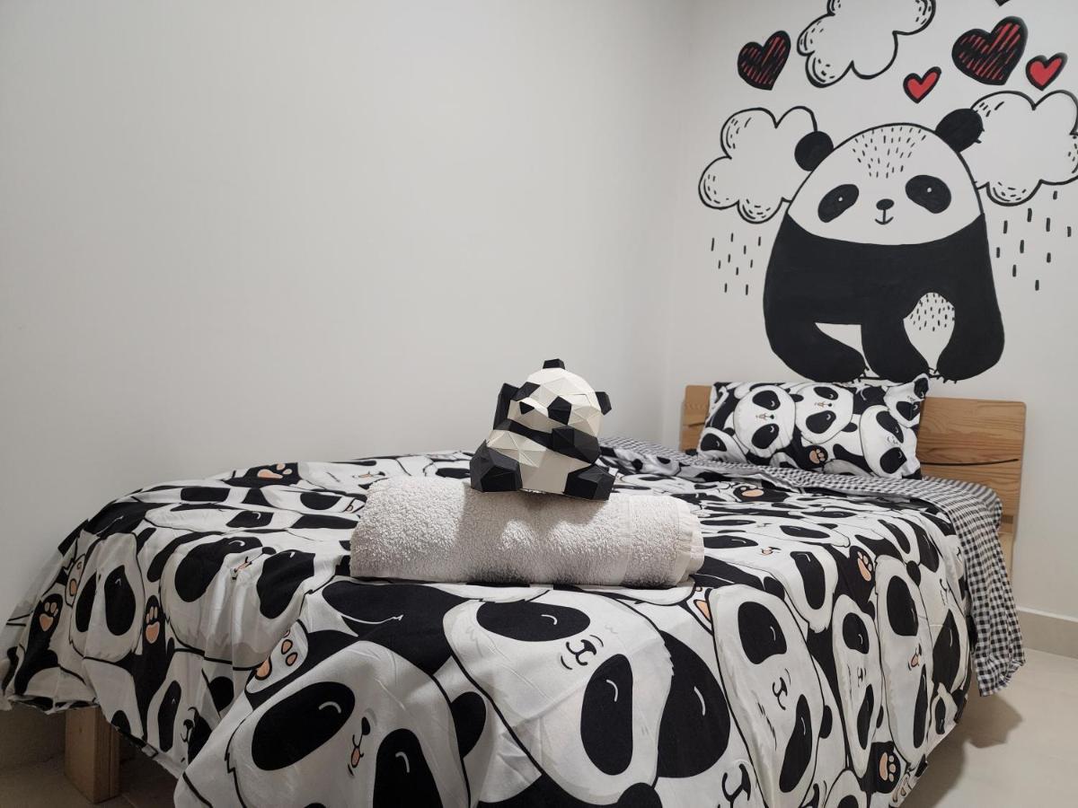 Ferienwohnung Netflix Panda House 3B2R Rimbayu Kota Kemuning With Atari Games Teluk Panglima Garang Exterior foto