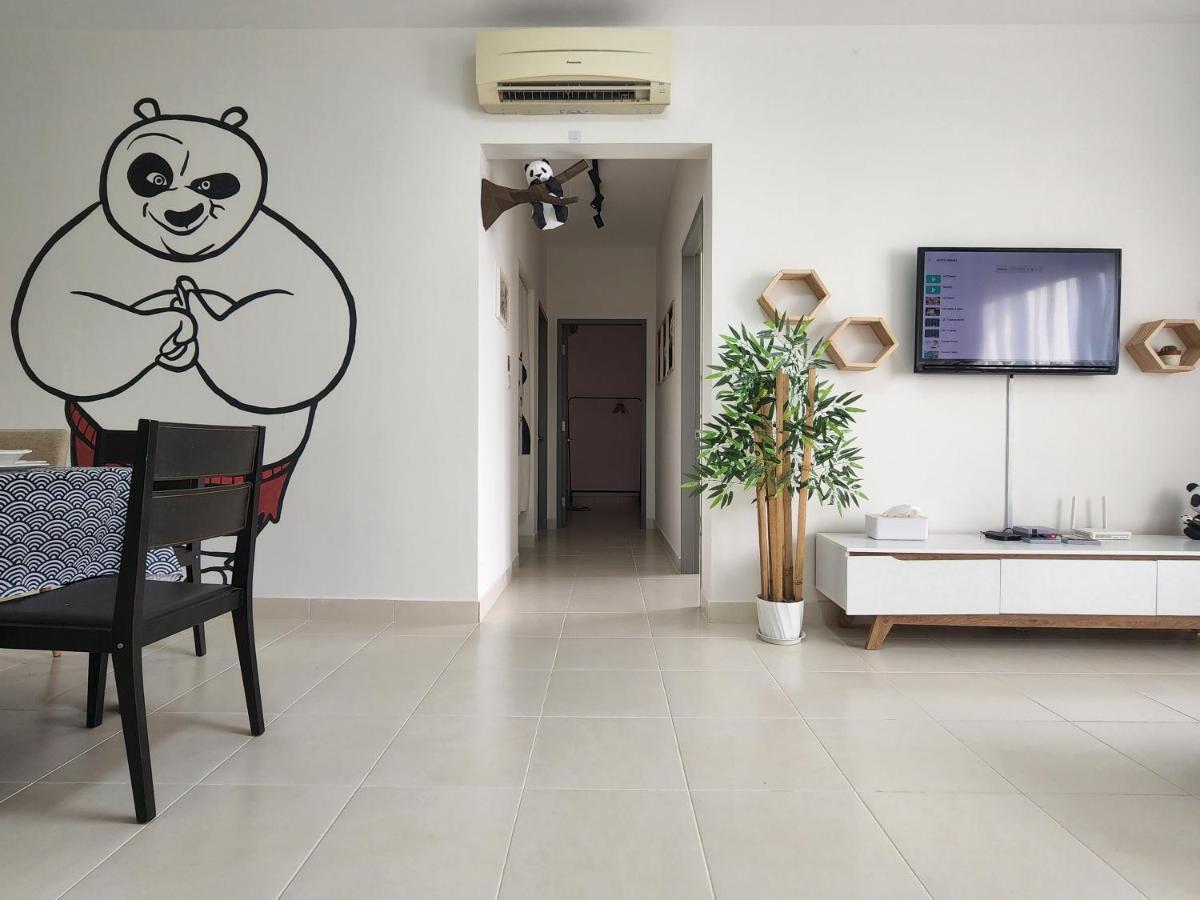 Ferienwohnung Netflix Panda House 3B2R Rimbayu Kota Kemuning With Atari Games Teluk Panglima Garang Exterior foto