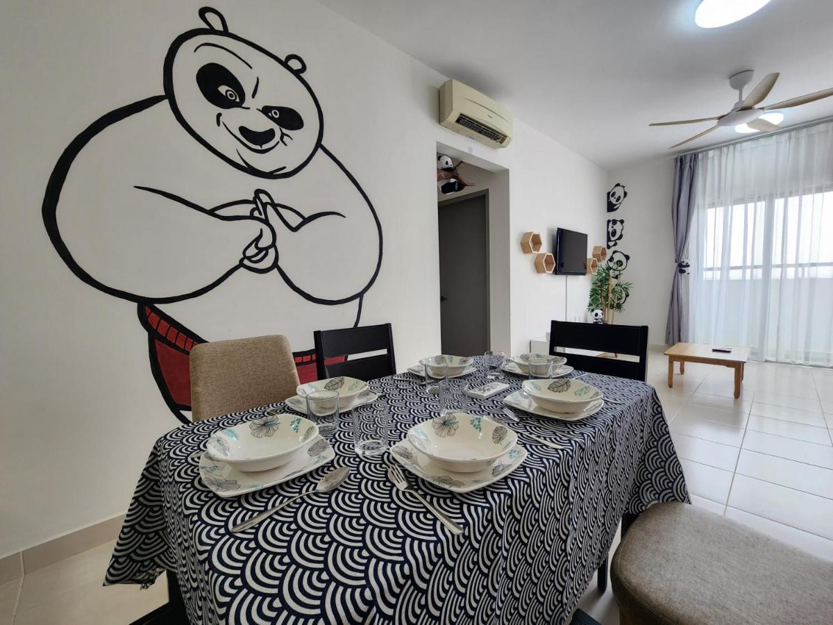 Ferienwohnung Netflix Panda House 3B2R Rimbayu Kota Kemuning With Atari Games Teluk Panglima Garang Exterior foto