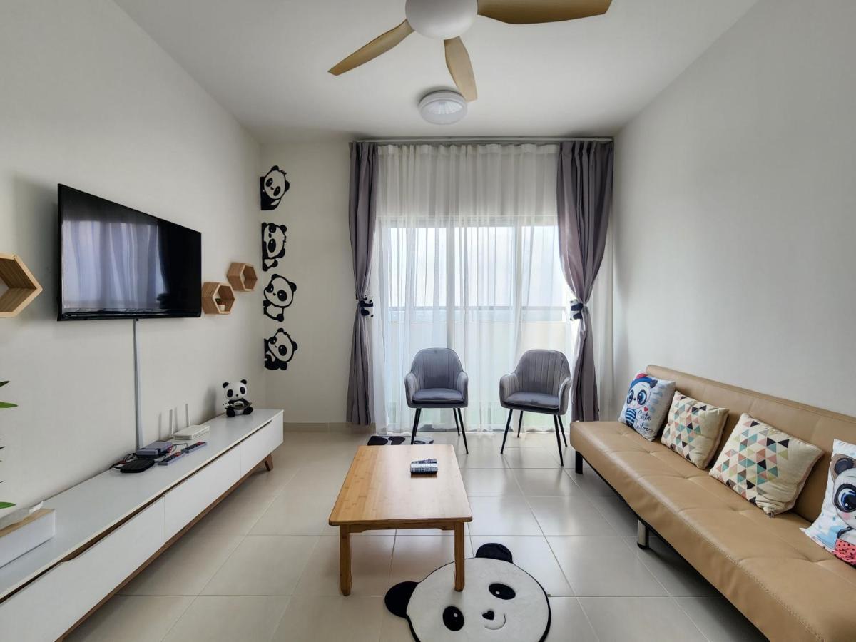 Ferienwohnung Netflix Panda House 3B2R Rimbayu Kota Kemuning With Atari Games Teluk Panglima Garang Exterior foto