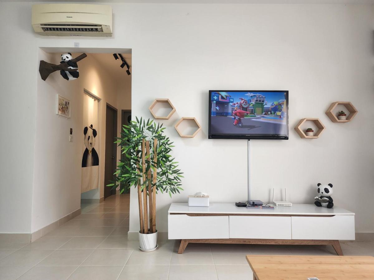 Ferienwohnung Netflix Panda House 3B2R Rimbayu Kota Kemuning With Atari Games Teluk Panglima Garang Exterior foto